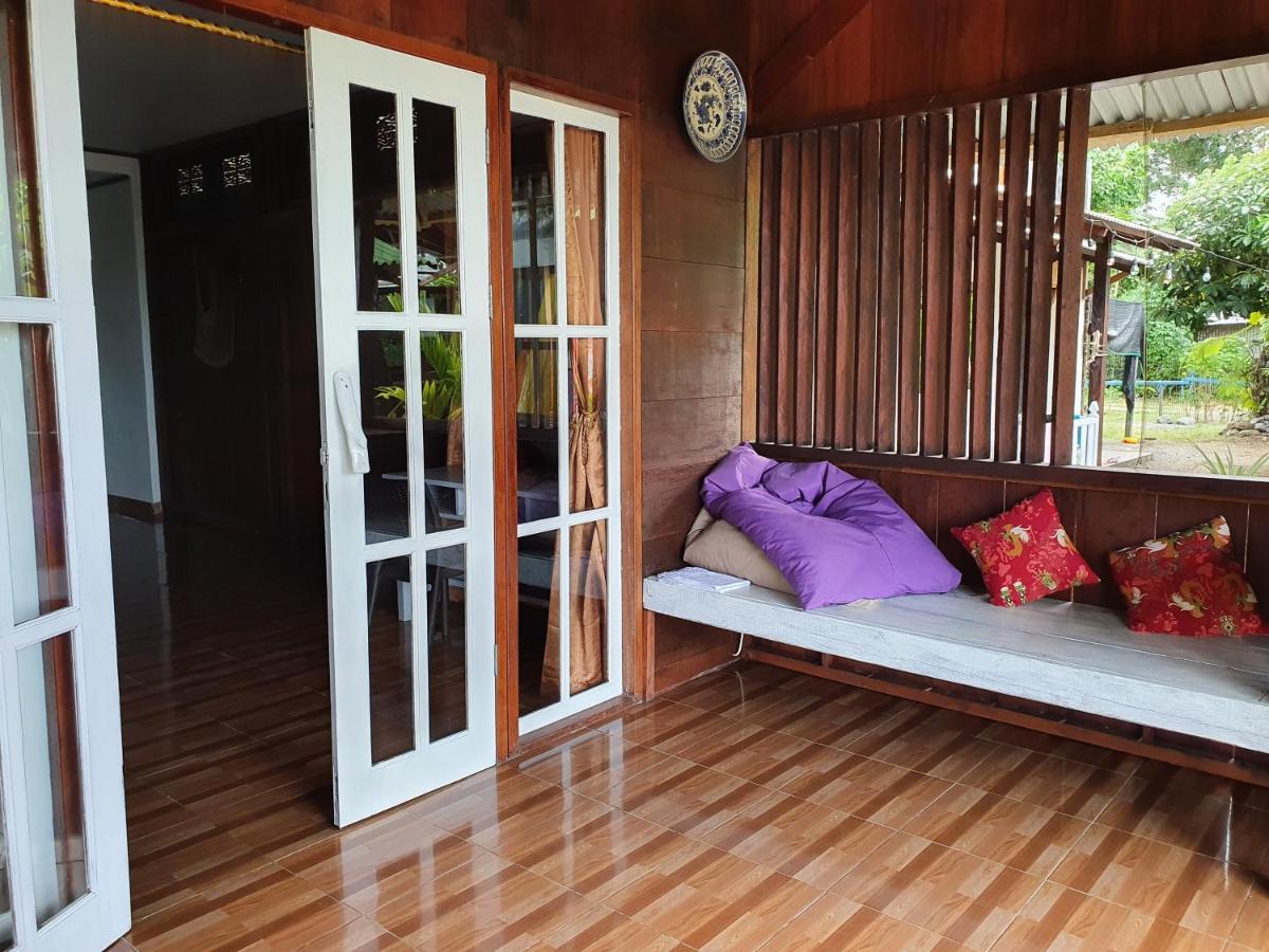 Amban Beach House Manokwari Exterior photo